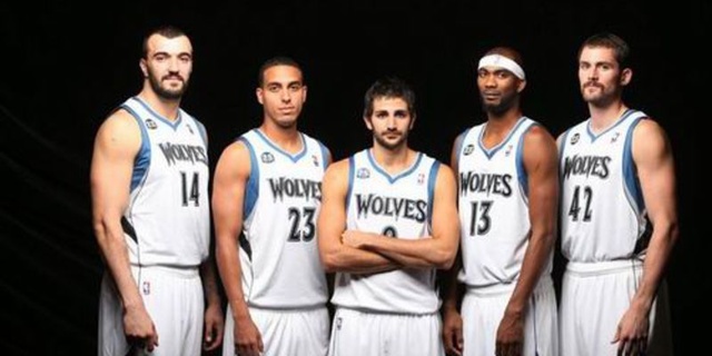 浮嶋敏：对手的阵型与我们预测不同，球员花了一些时间去适应（浮嶋敏：对手阵型出乎预期，球员花了些时间完成适应）