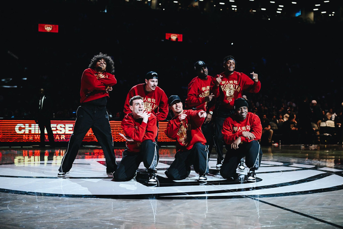 斯基拉：米兰要续约意U17国门隆戈尼，认为其是未来顶级球员（斯基拉：米兰计划与意U17门将隆戈尼续约，视其为未来顶级新星）