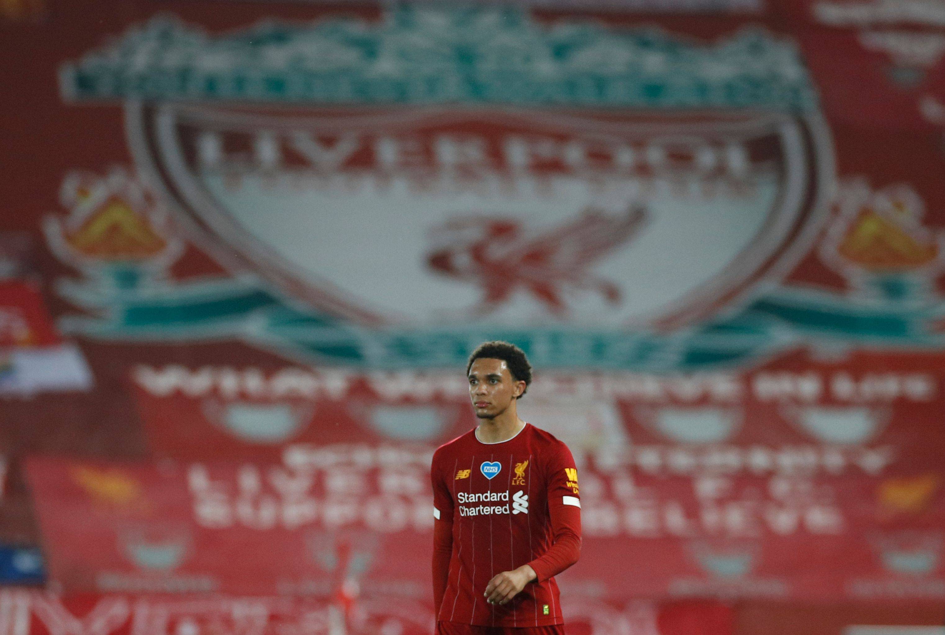 WTT总决赛：林诗栋4-0完胜梁靖崑，挺进男单八强（WTT总决赛：林诗栋4-0横扫梁靖崑，晋级男单八强）