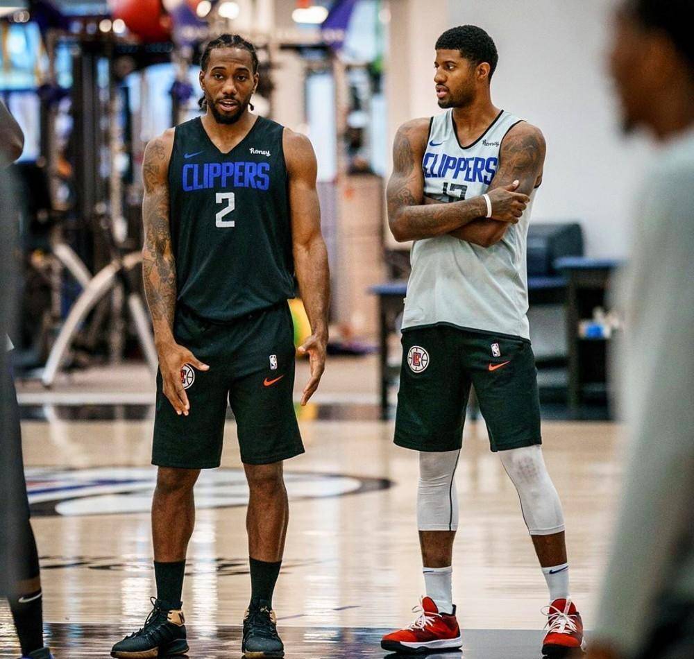 NBA：湖人加时不敌掘金 詹姆斯空砍准三双（NBA：湖人加时惜败掘金，詹姆斯准三双难救主）