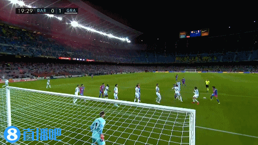 意甲保级大战：帕尔马客场击败比萨，恩佐拉红牌离场（保级焦点战：帕尔马客胜比萨，恩佐拉染红被逐）