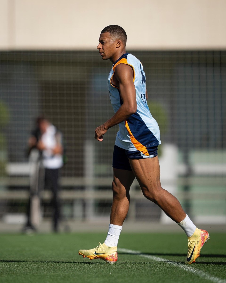 世体：齐达内只想执教法国，皇马高层不会邀请他（世体：齐达内只愿执教法国队，皇马高层无意邀请）